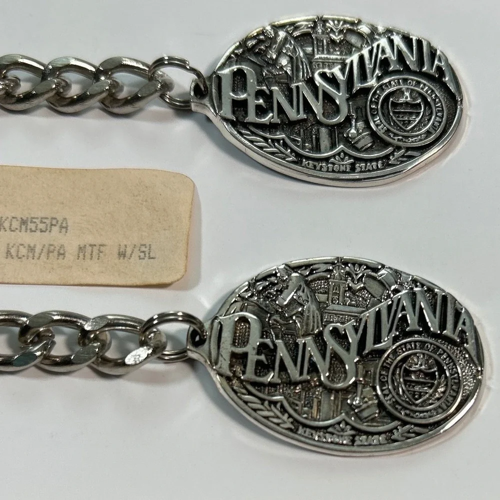 Pennsylvania Keychain Silver Tone Souvenir State Seal Keystone Key VTG Y2K Auto